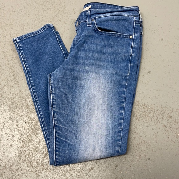 Levi's Denim - Levi’s 711 Skinny Blue Jeans